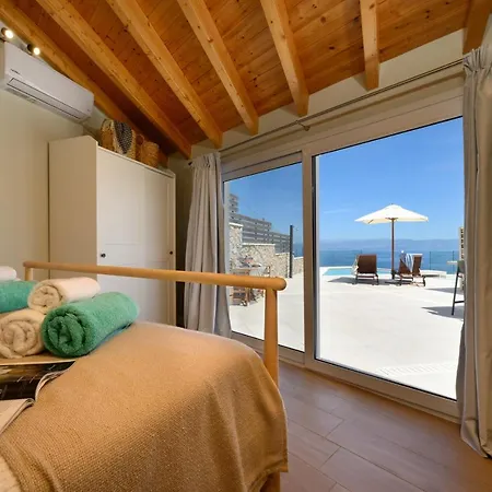 Sea & Cliff Luxury Suites Benitses  Exterior foto