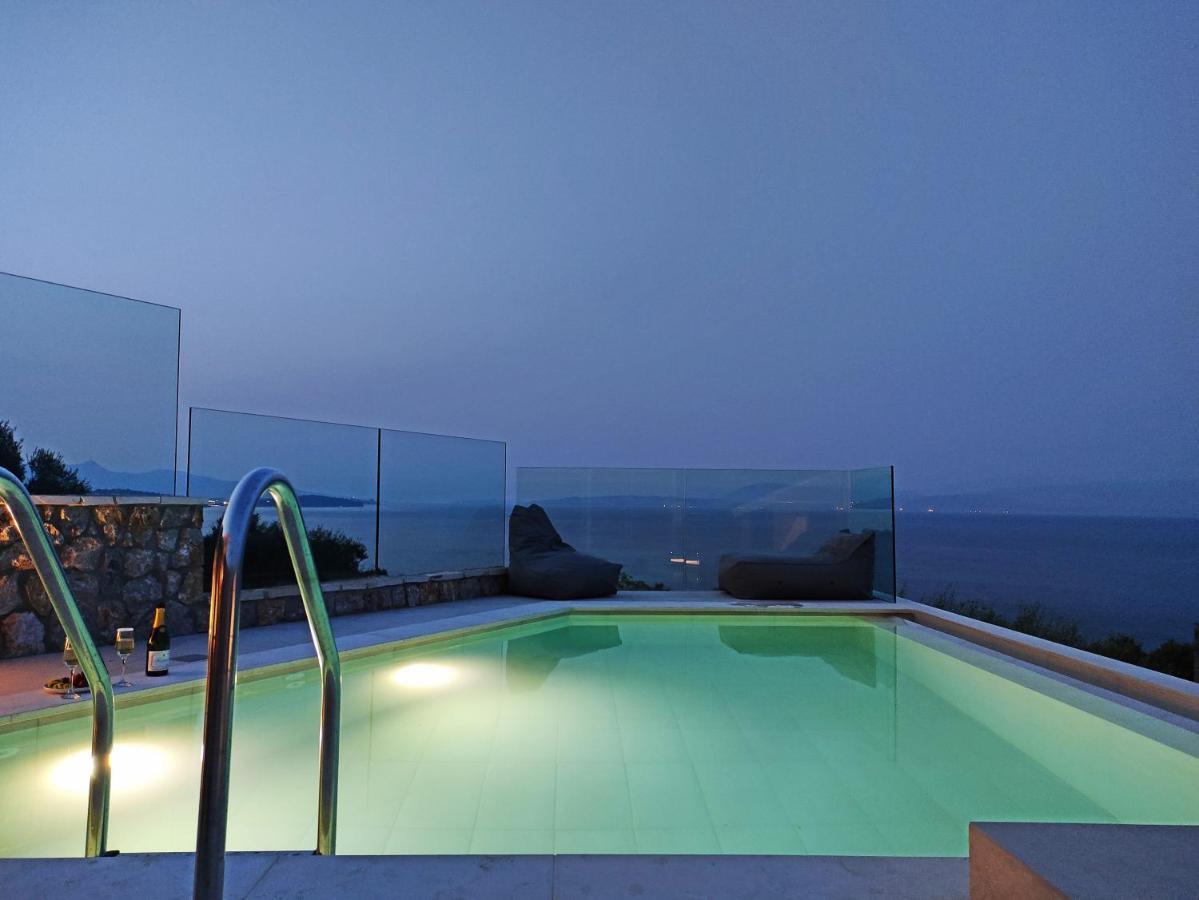 Villa Sea & Cliff Luxury
