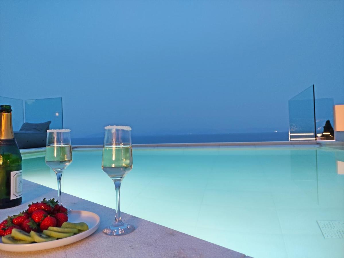 Sea & Cliff Luxury Villa Benitses (Corfu)