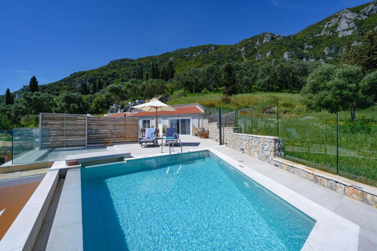 Sea & Cliff Luxury Villa Benitses (Corfu)