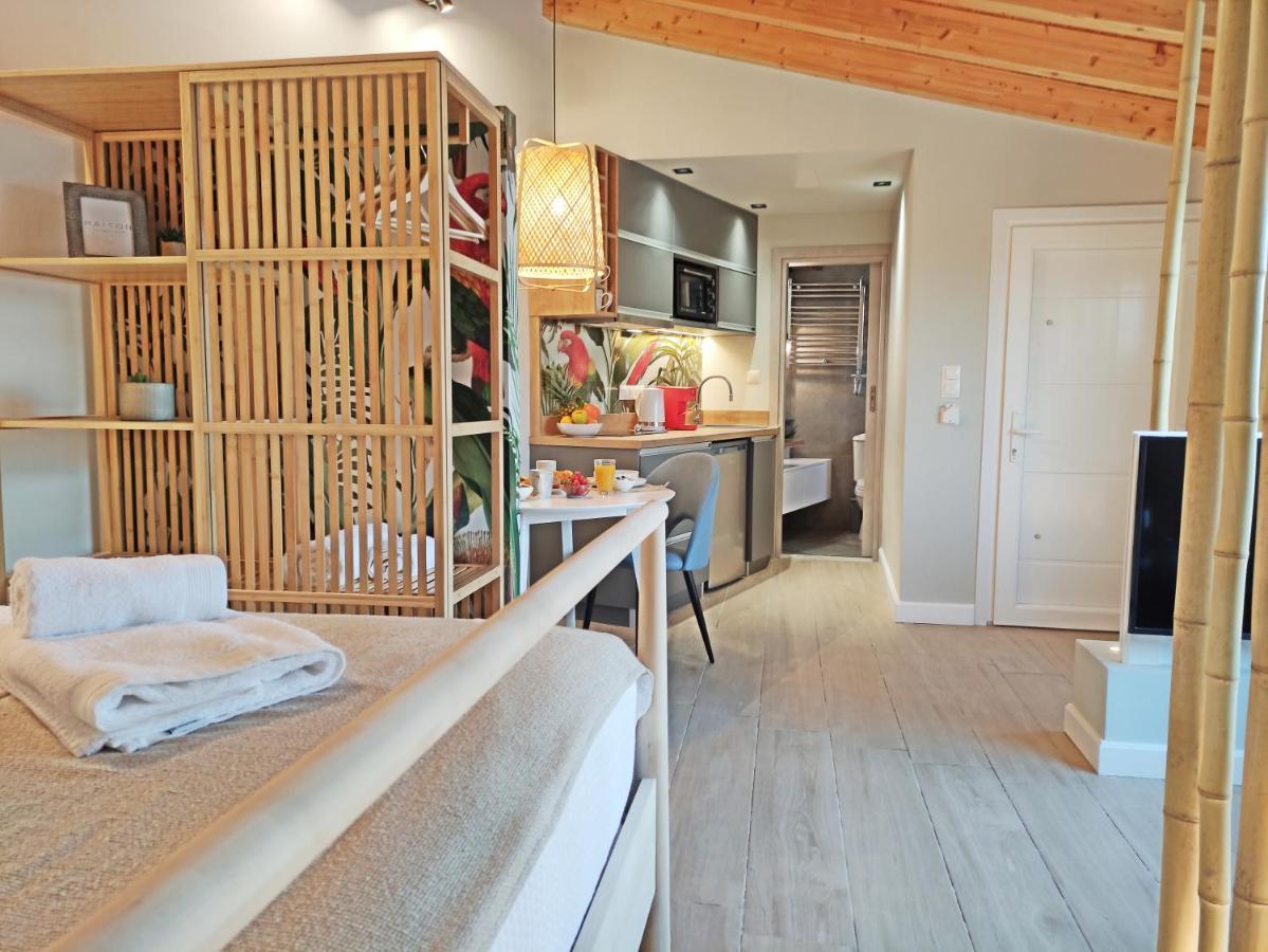 Sea & Cliff Luxury Benitses (Corfu)