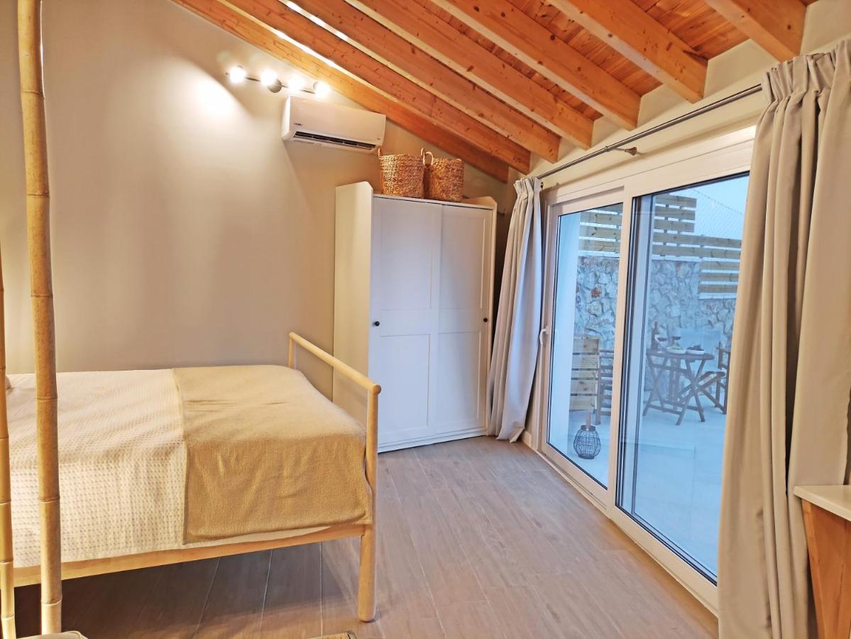 Sea & Cliff Luxury Benitses (Corfu)