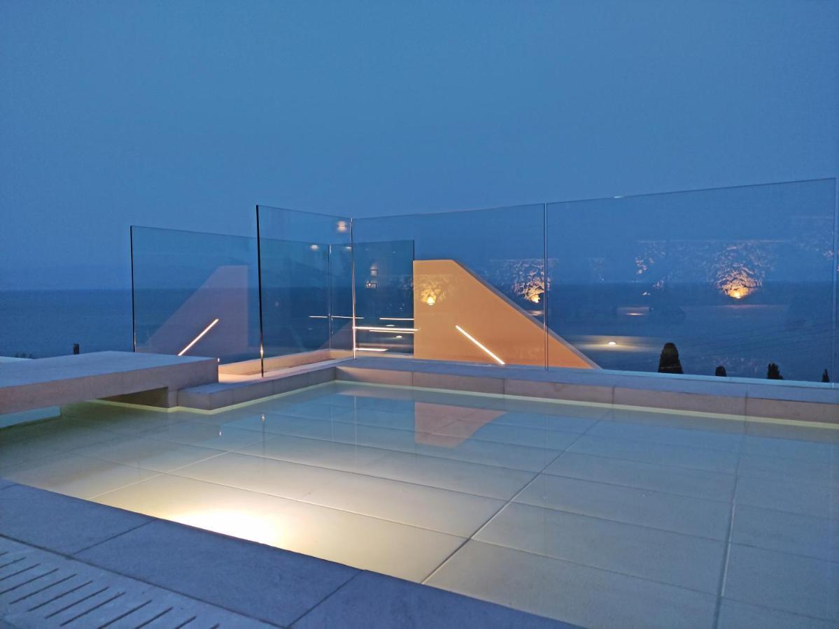 Sea & Cliff Luxury Benitses (Corfu)