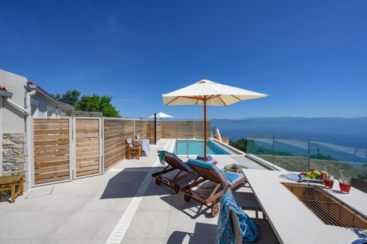 Villa Sea & Cliff Luxury Benitses (Corfu)